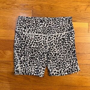 Outdoor Voices TechSweat Flex 5" Shorts in Snow Leopard Print - Size XS